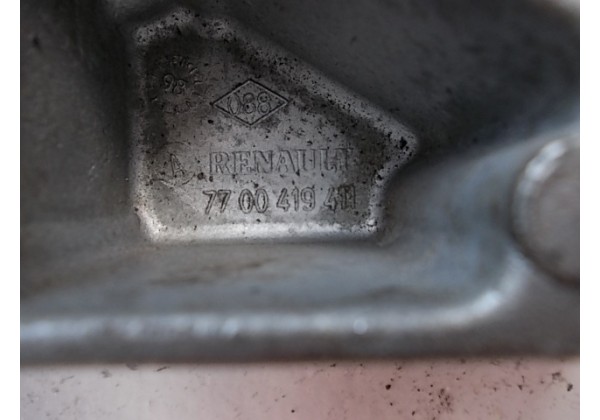 Кронштейн двигуна правий Renault Kangoo,Clio II,Megane,Symbol II,7700419411,7700432410